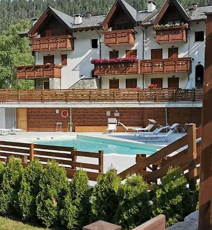 Borgo Alpino 4 * 阿帕里卡